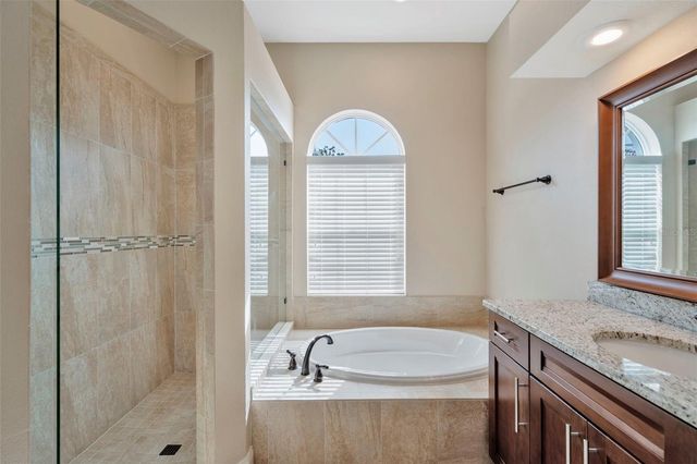 18810 FOREST GLEN COURT, Tampa, FL 33647