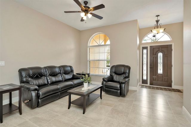 18810 FOREST GLEN COURT, Tampa, FL 33647