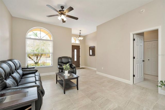 18810 FOREST GLEN COURT, Tampa, FL 33647