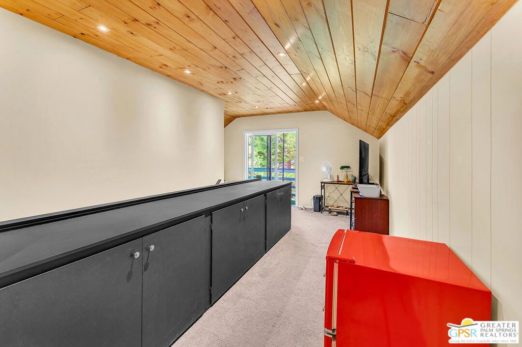 Image 43 of property listing at 23971 Skyview Drive, Idyllwild, CA 92549