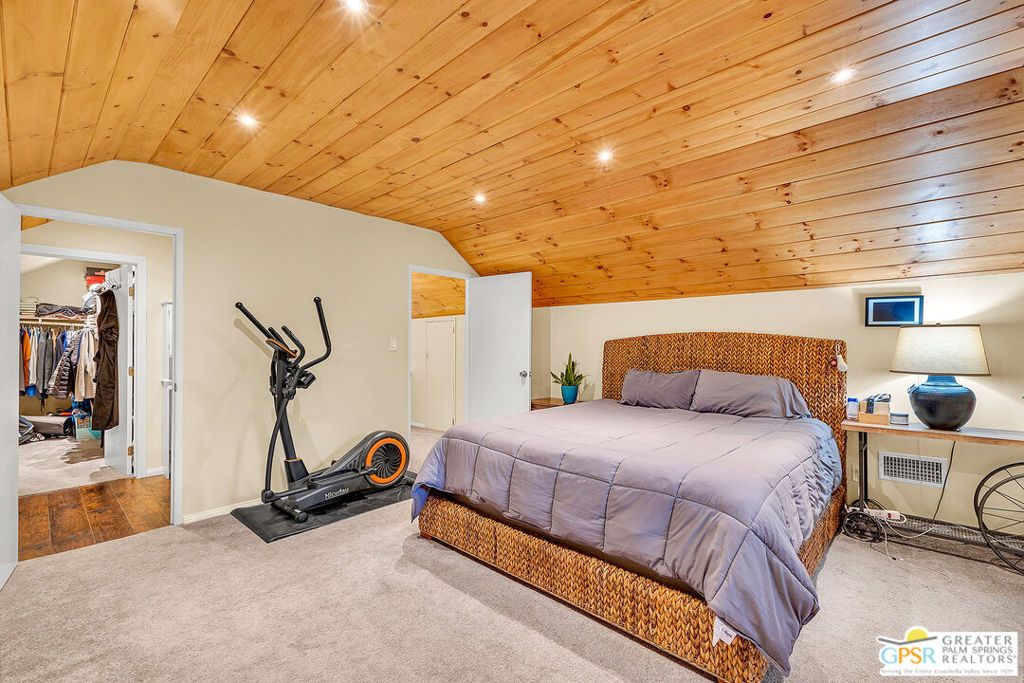 Image 46 of property listing at 23971 Skyview Drive, Idyllwild, CA 92549