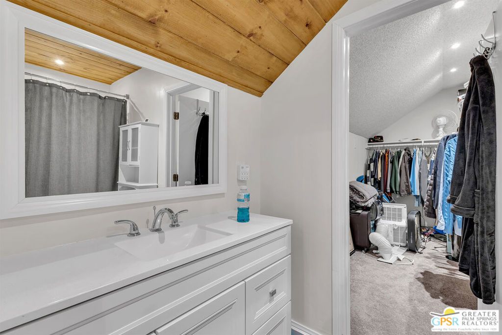 Image 67 of property listing at 23971 Skyview Drive, Idyllwild, CA 92549