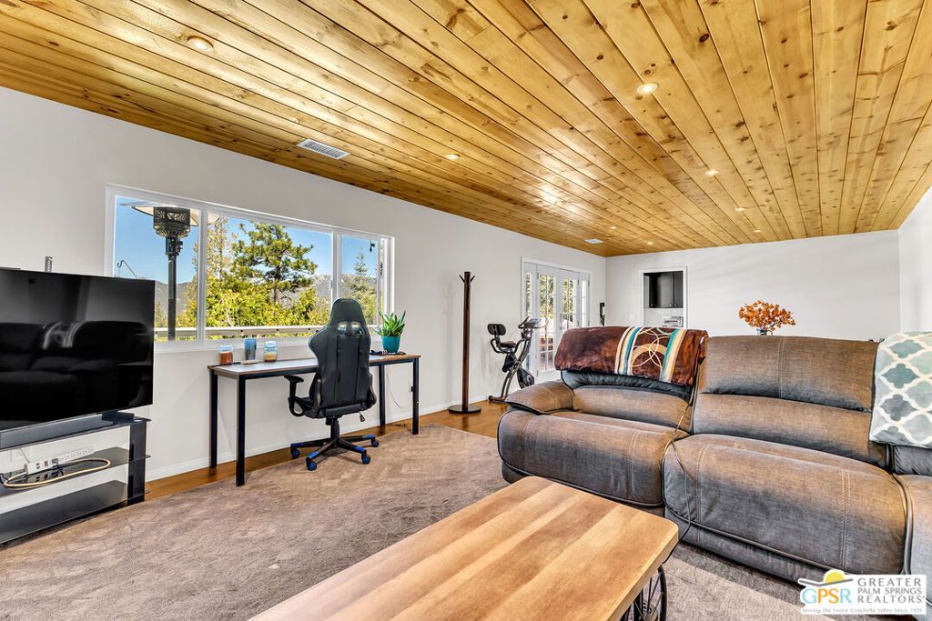 Image 70 of property listing at 23971 Skyview Drive, Idyllwild, CA 92549