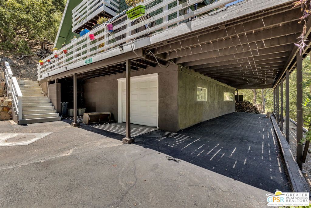 Image 8 of property listing at 23971 Skyview Drive, Idyllwild, CA 92549