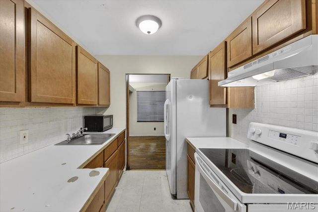 1316 Bayonne Drive, St Louis, MO 63138