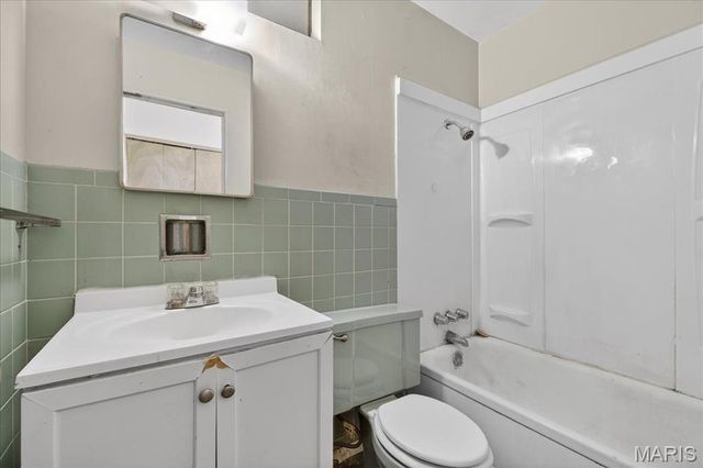 1316 Bayonne Drive, St Louis, MO 63138