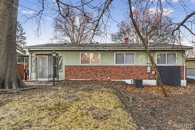 1316 Bayonne Drive, St Louis, MO 63138