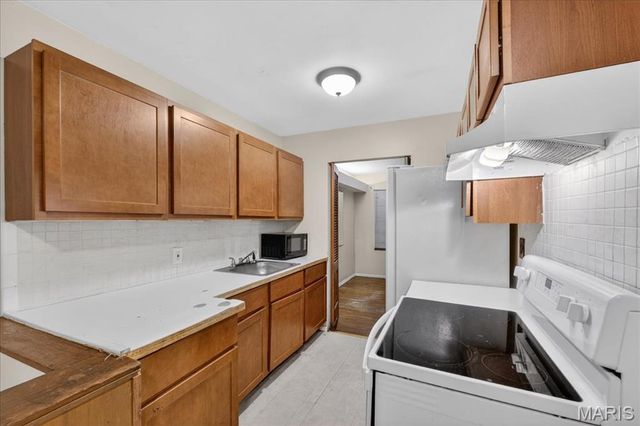 1316 Bayonne Drive, St Louis, MO 63138