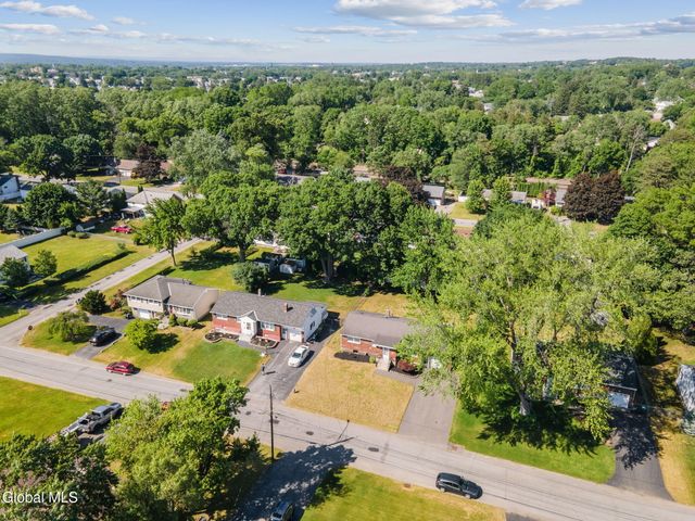 1136 Butler Street, Rotterdam, NY 12303