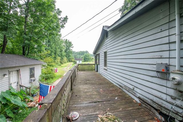 136 White Rose Lane, Temple, GA 30179
