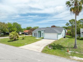 1593 Eagle Avenue NW, Palm Bay, FL 32907
