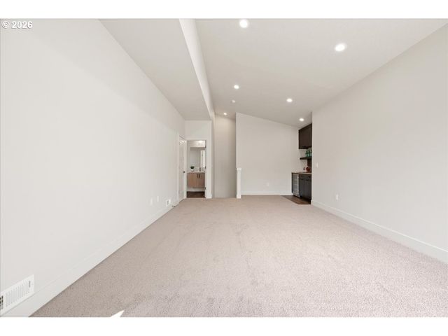 750 N V St, Washougal, WA 98671