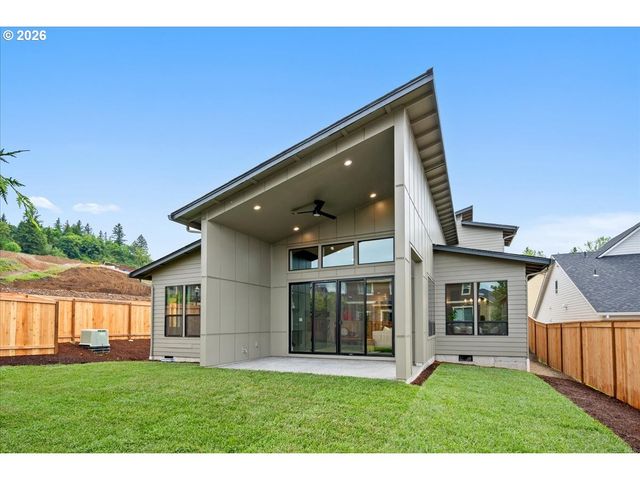 750 N V St, Washougal, WA 98671