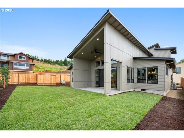 750 N V St, Washougal, WA 98671