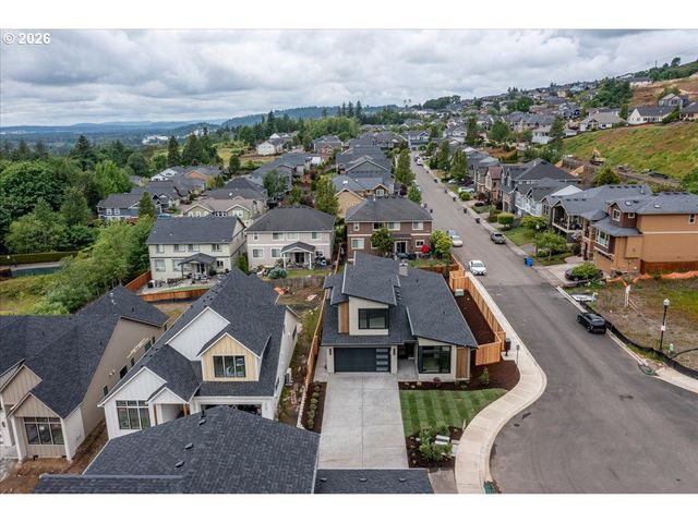 750 N V St, Washougal, WA 98671