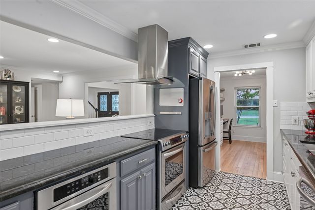 328 Oakcrest Drive, Richardson, TX 75080