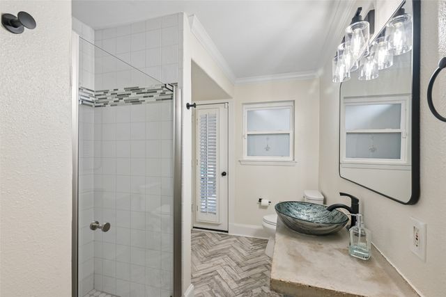 328 Oakcrest Drive, Richardson, TX 75080