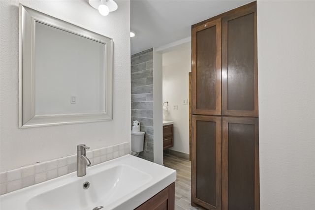 328 Oakcrest Drive, Richardson, TX 75080