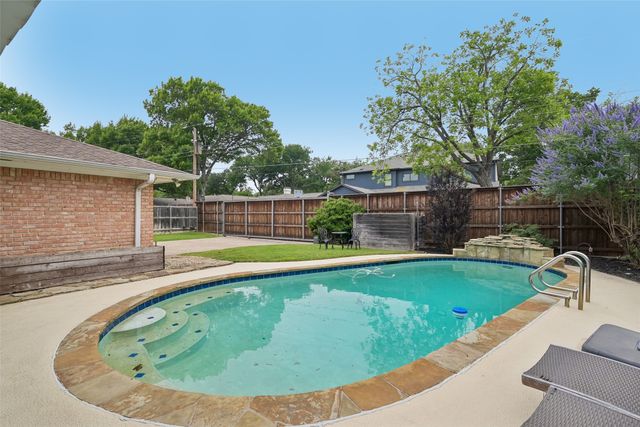 328 Oakcrest Drive, Richardson, TX 75080