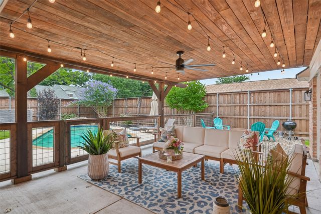 328 Oakcrest Drive, Richardson, TX 75080