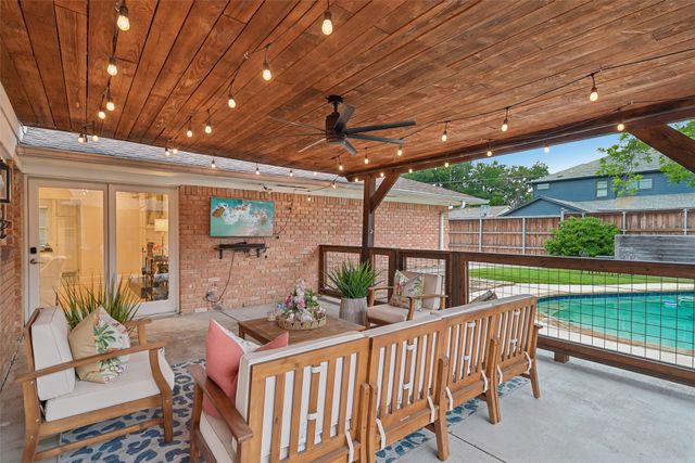 328 Oakcrest Drive, Richardson, TX 75080