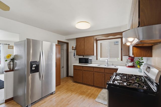 8171 Perrin Avenue, Westland, MI 48185