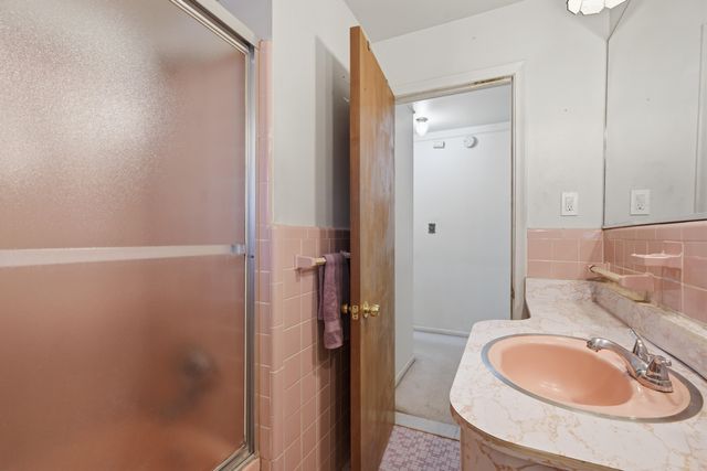 8171 Perrin Avenue, Westland, MI 48185