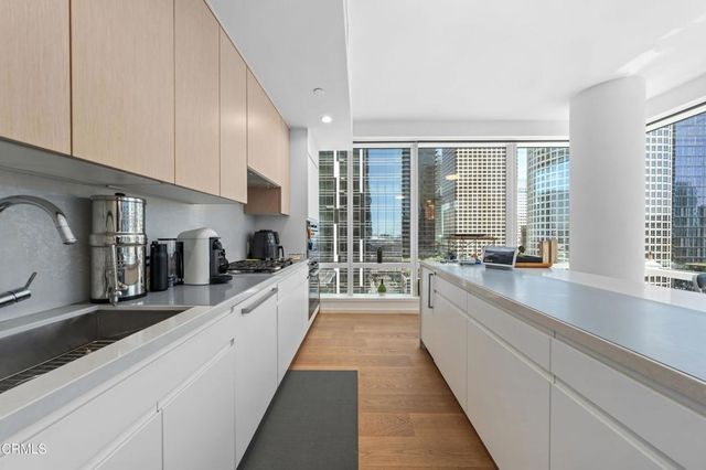 877 Francisco Street 1506, Los Angeles, CA 90017