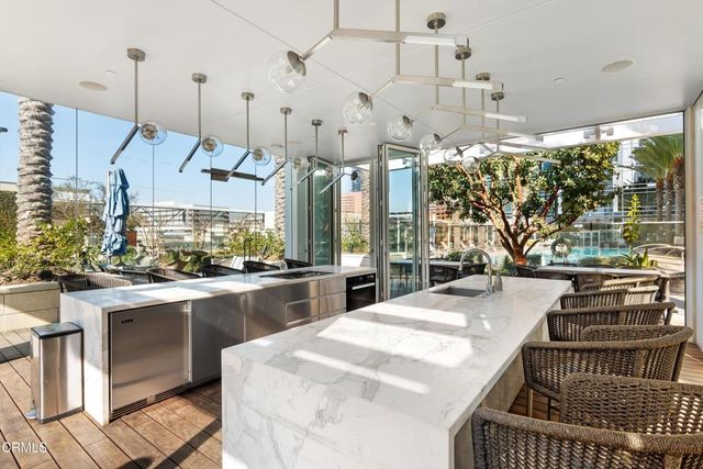 877 Francisco Street 1506, Los Angeles, CA 90017