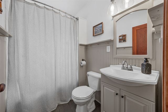 5305 American Legion SE, Iowa City, IA 52240