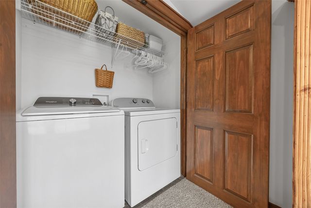 5305 American Legion SE, Iowa City, IA 52240