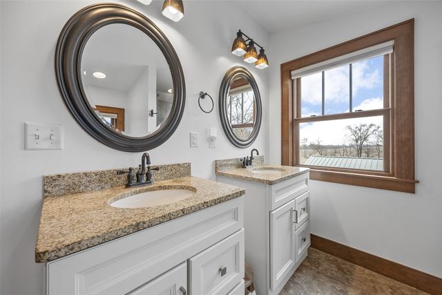 5305 American Legion SE, Iowa City, IA 52240