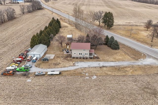 5305 American Legion SE, Iowa City, IA 52240