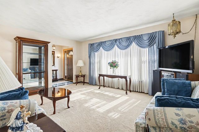 23495 Nora Street, Elkhart, IN 46516