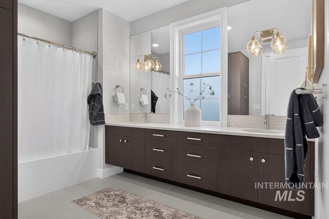 7520 E Kyle Dr, Nampa, ID 83687
