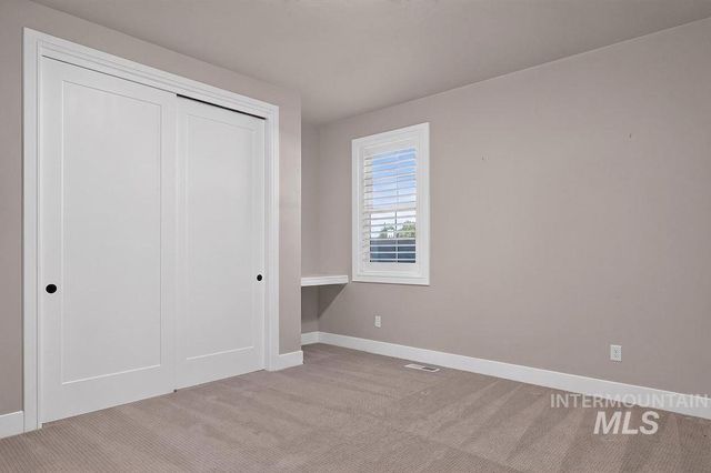 7520 E Kyle Dr, Nampa, ID 83687