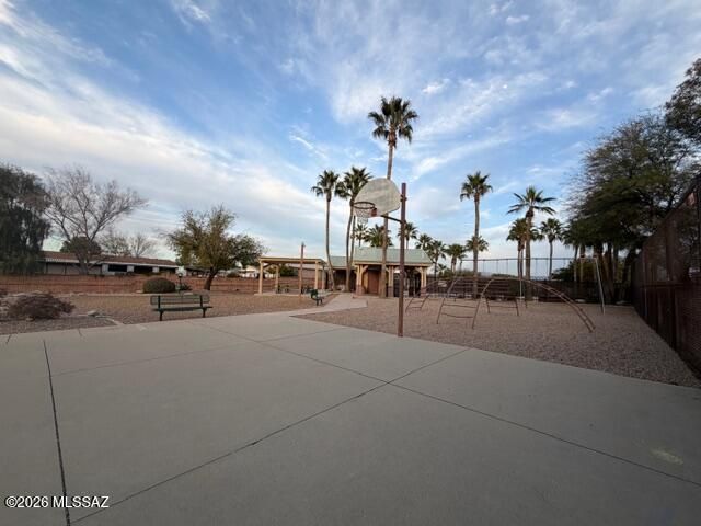 7263 S Ventanna De Las Piedras, Tucson, AZ 85756