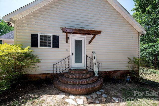 719 Phillipstown Road, Kershaw, SC 29067