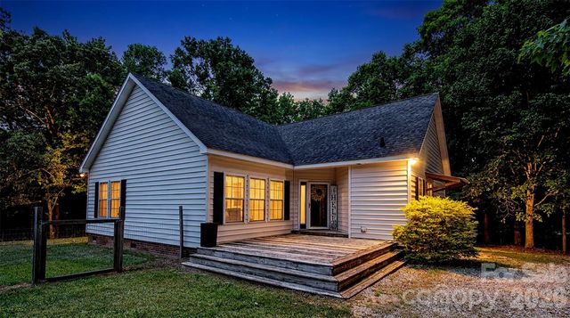 719 Phillipstown Road, Kershaw, SC 29067