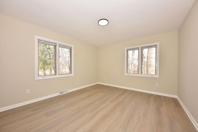 W290N9582 Deer LANE, Colgate, WI 53017