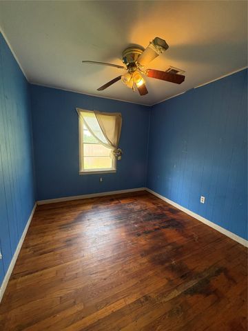 215 Fair Park Street, Riesel, TX 76682