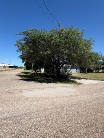 215 Fair Park Street, Riesel, TX 76682