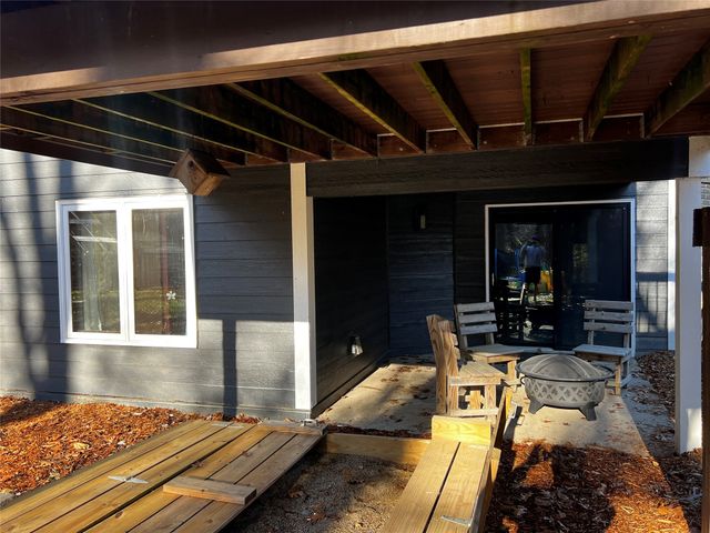 9188 NW Polk City Drive, Polk City, IA 50226