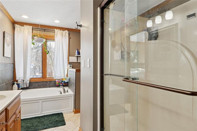 9188 NW Polk City Drive, Polk City, IA 50226