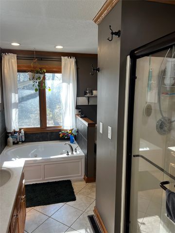 9188 NW Polk City Drive, Polk City, IA 50226