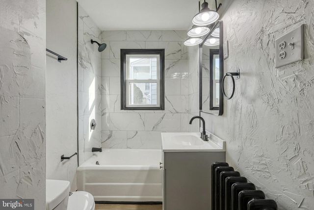 327 NORWAY ST, York, PA 17403