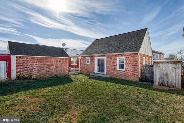 327 NORWAY ST, York, PA 17403