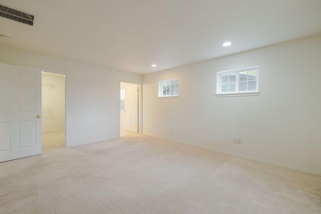 2807 SW 23rd Street, Redmond, OR 97756