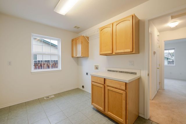 2807 SW 23rd Street, Redmond, OR 97756