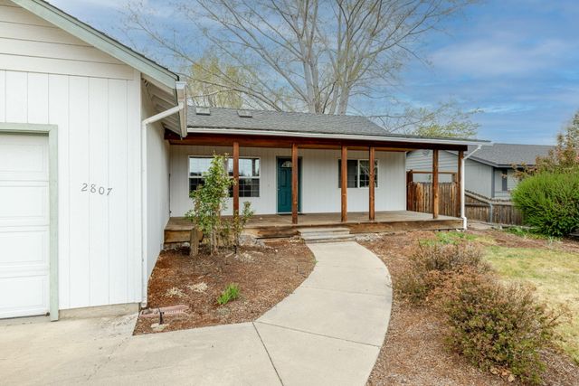 2807 SW 23rd Street, Redmond, OR 97756